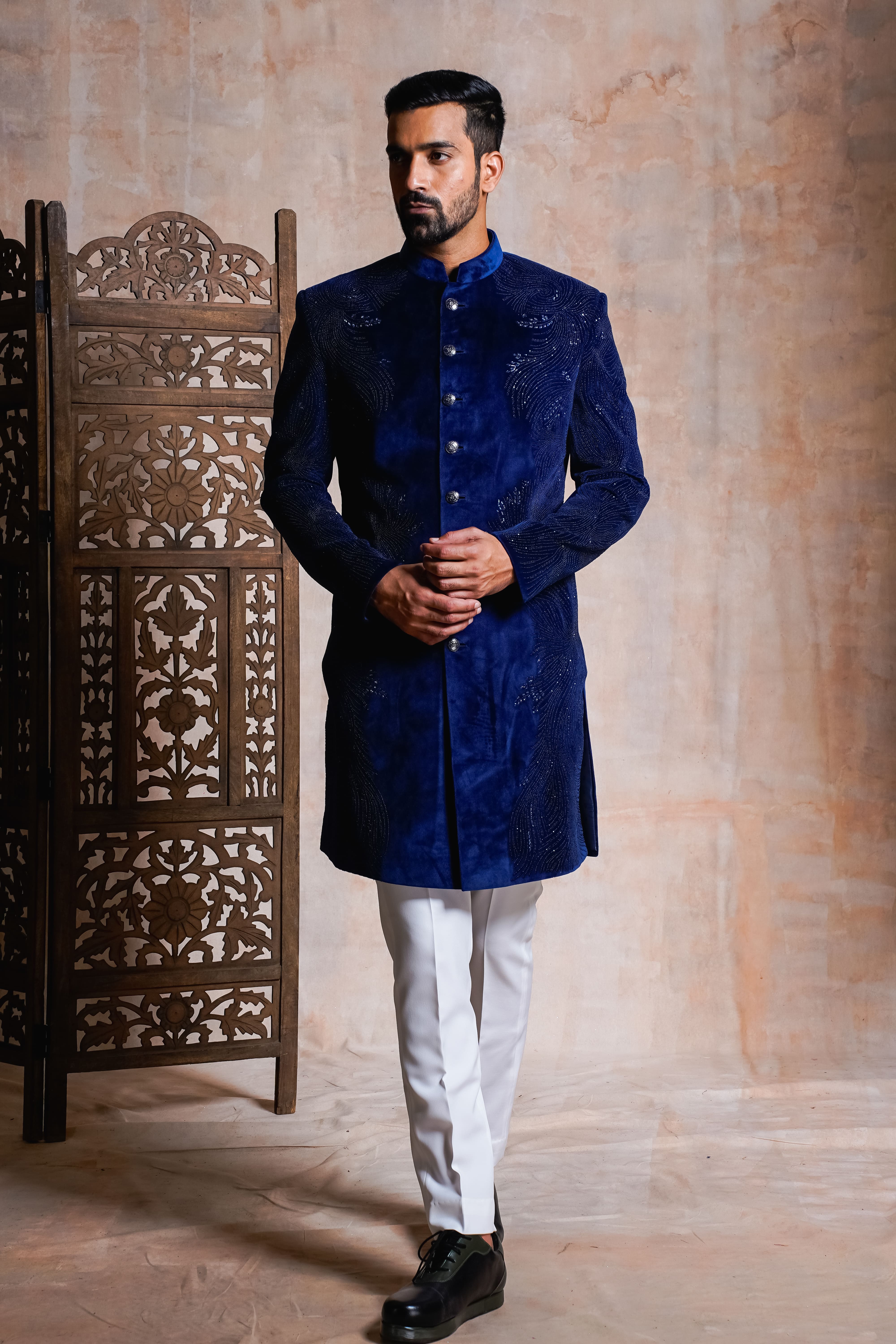 Rajwada Cot Blue Velvet Indo Straignt With Floral Design